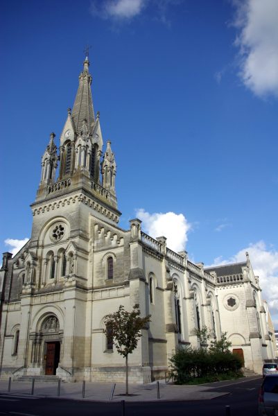 Église place Michelet à tours 37, Up2You centre d'affaire a Tours, Coworking, Location de Bureaux et Salles